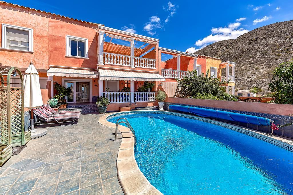 Villa In Los Cristianos Los Cristianos (Tenerife) Exterior photo